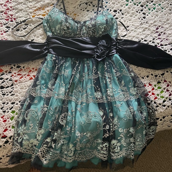 SEAFOAM AND NAVY SPARKLY DRESS BEATA STUDIO GRADUATION DRESS DANCE WEDDING - Picture 1 of 3